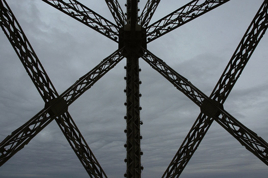 Lugosi Lugó László: Eiffel-torony III. (2005)